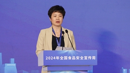 北京華天飲食控股集團(tuán)有限公司副總經(jīng)(jīng)理、食品安全總監(jiān) 張紫薇 李凡攝_副本.jpg